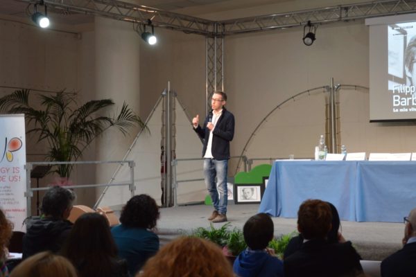 6 maggio 2017 convegno "Dove ci troviamo? A scuola" presso Palazzo Gran Guardia, Verona (VR). Tra i relatori Filippo Barbera.