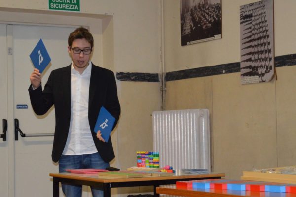 26 e 27 febbraio 2016 incontri di formazione tenuti da Filippo Barbera presso l'Istituto Comprensivo Statale di Mortara (PV). Gli incontri sono stati dedicati al potenziamento delle abilità strumentali (lettura, scrittura, calcolo) e alla didattica montessoriana.