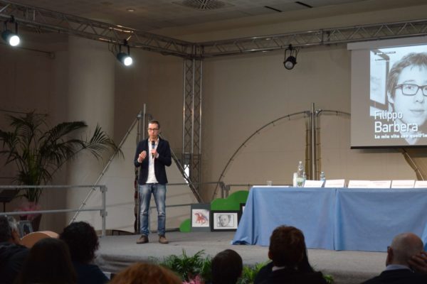 6 maggio 2017 convegno "Dove ci troviamo? A scuola" presso Palazzo Gran Guardia, Verona (VR). Tra i relatori Filippo Barbera.