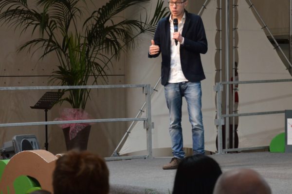 6 maggio 2017 convegno "Dove ci troviamo? A scuola" presso Palazzo Gran Guardia, Verona (VR). Tra i relatori Filippo Barbera.